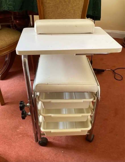 Photo of free Nail tech Seat (North Creake NR21) #1