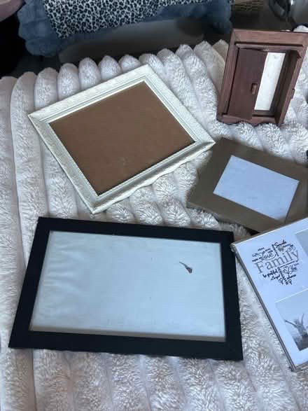 Photo of free Photo frames - various (Earley RG6) #2