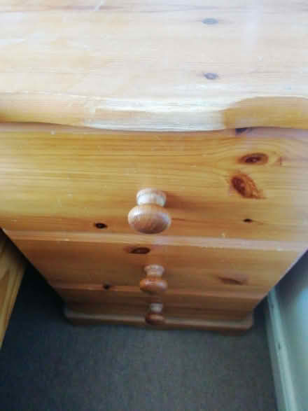 Photo of free 3 drawer bedside cabinet (Calthorpe OX16) #1