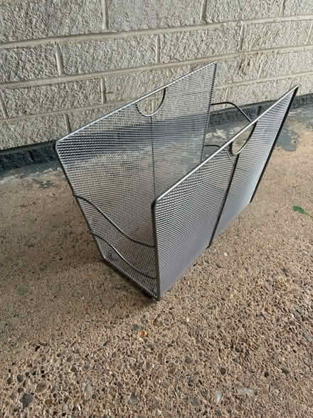 Photo of free Metal magazine rack (Heage DE56) #2