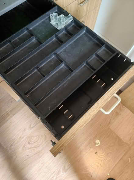 Photo of free Office desk with 2x3 tier drawers (Tyttenhanger AL4) #4