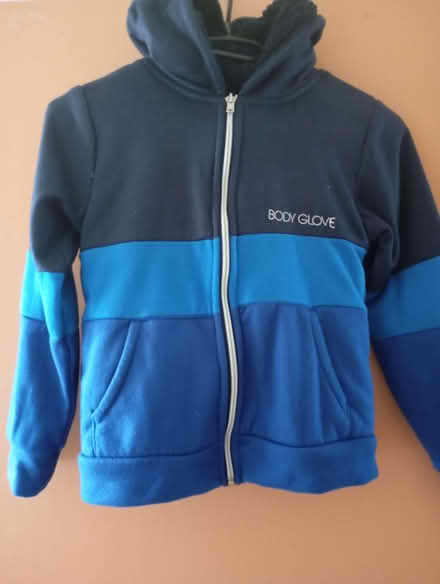 Photo of free Warm & Comfy Boy Hoodie Size 8 Years (Slade Green DA8) #1