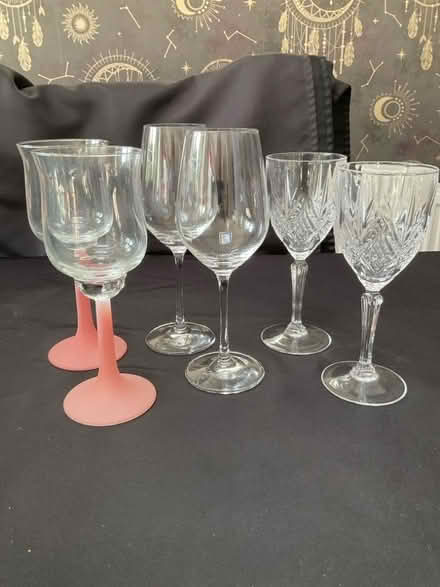 Photo of free 3x 2 wine glasses (Northcourt OX14) #1