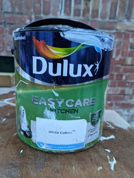 Photo of free Dulux Kitchen Paint - White (Matt) (Tooting SW17) #1