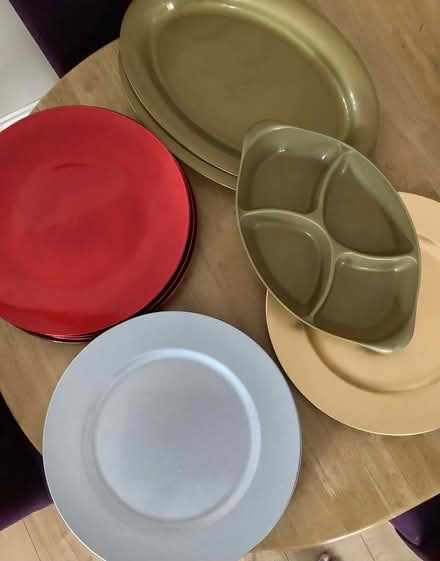 Photo of free Charger plates and serving plates (Popley RG24) #1