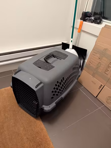Photo of free Dog Crate (Small) (Spring Hill/Porter Square) #4