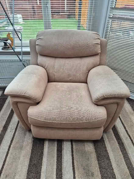 Photo of free 3 piece suite (Chapel-en-le-Frith SK23) #2