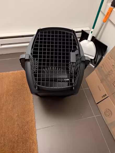 Photo of free Dog Crate (Small) (Spring Hill/Porter Square) #2