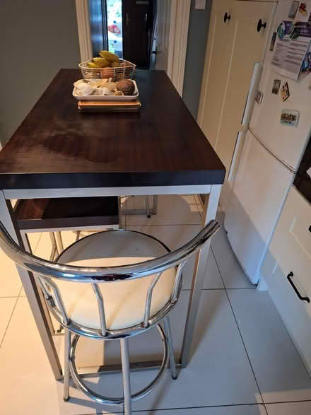 Photo of free High table and four high Stools (Celbridge) #2