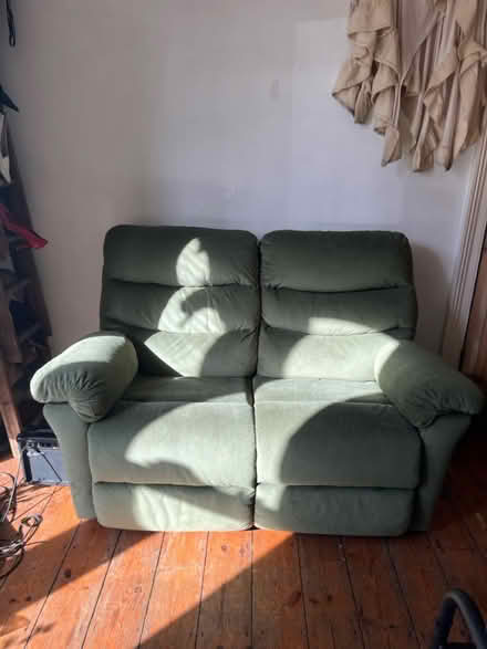 Photo of free Velvet Green Recliner Sofa (Finsbury Park / Crouch Hill) #1