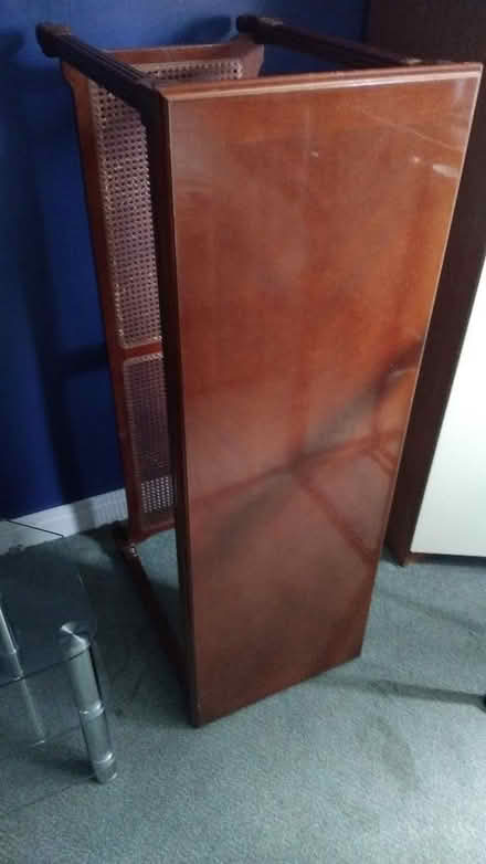 Photo of free Side unit (Scale Hall LA1) #1