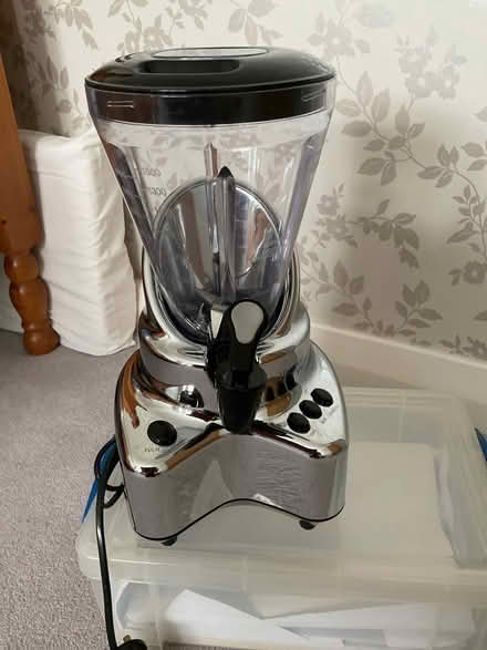 Photo of free Kenwood New York Smoothie series SB200 (Sanderstead CR2) #1