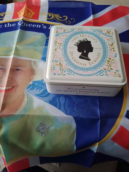 Photo of free Flag and Tin (Southgate RH10) #1
