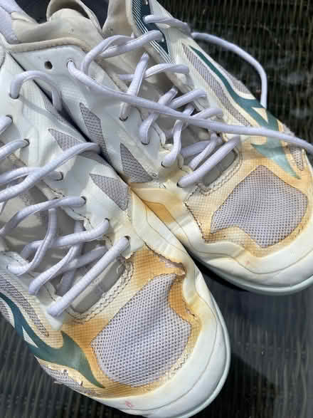 Photo of free Hockey shoes size 7 (Desborough Island TW17) #2