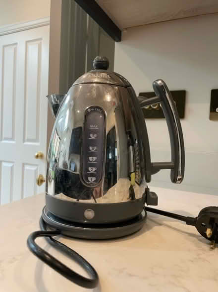 Photo of free Leaking but working kettle (SW14) #1