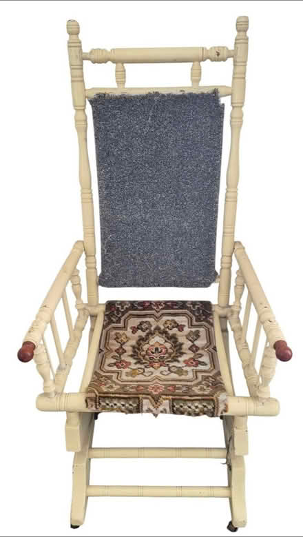 Photo of free Vintage Rocking Chair (Cheshunt En8) #1