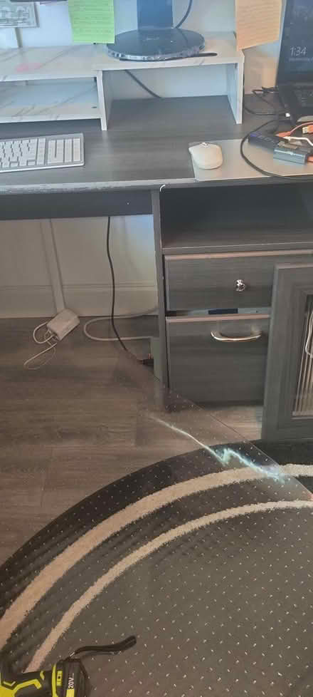 Photo of free L-shaped desk (33176) #2