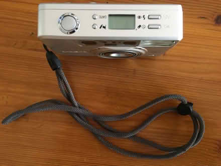 Photo of free Digital camera (Horn's Mill SG13) #3