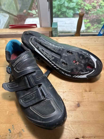 Photo of free Shimano size 11.2 road cycling shoe (Davidsonville) #1