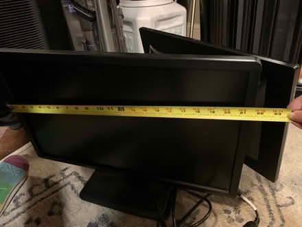Photo of free 21 inch monitor (Columbia Heights) #1
