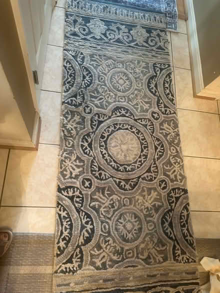 Photo of free Blue pattern Runner appx 8ft x 2.8 (Glen Burnie) #1