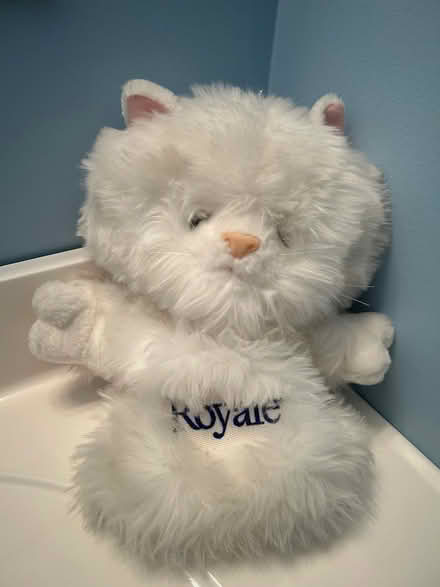 Photo of free Plush Royale (Erin Mills) #1