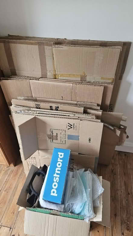 Photo of free Cardboard / moving boxes (Ealing Broadway - W5 1TW) #1