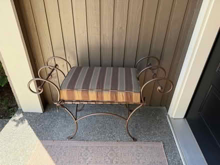 Photo of free Bench with cushion (Newcastle China Creek) #1