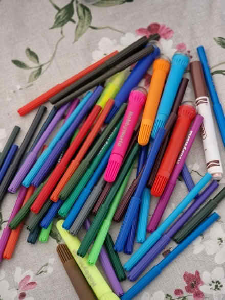 Photo of free Frozen Art Easel & Felt Tip Pens (Bradford 2 off Bolton Junction) #2