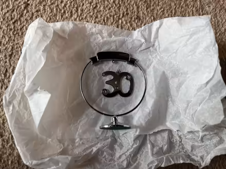 Photo of free 30th silver table decoration (SE10) #1
