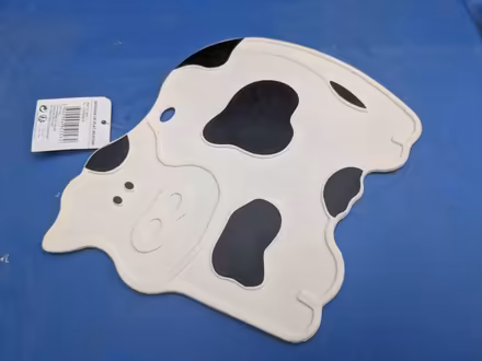 Photo of free Cow place/plate setting (Roffey RH12) #1