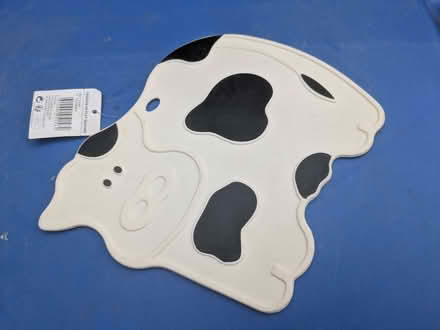 Photo of free Cow place/plate setting (Roffey RH12) #1
