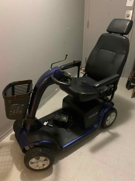 Photo of free Pride Victory 10 mobility scooter ((Dundas and Church)) #2