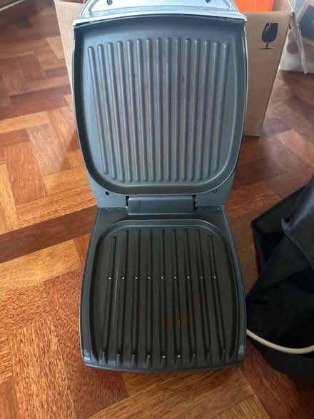 Photo of free George Forman Grill (De Parys MK40) #2
