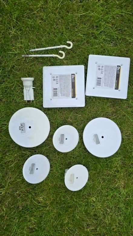 Photo of free Selection of ceiling light bases and accessories (Kidlington OX5) #2