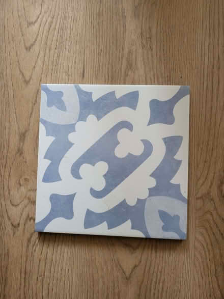 Photo of free Patterned tile (Temple Street OX4) #1