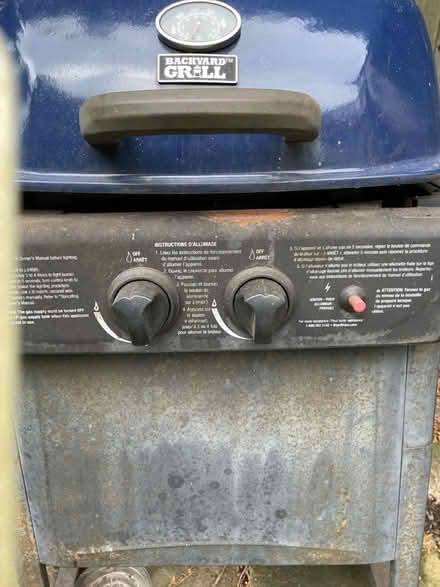 Photo of free Used BBQ (Neyagawa river glen, oakville.) #4