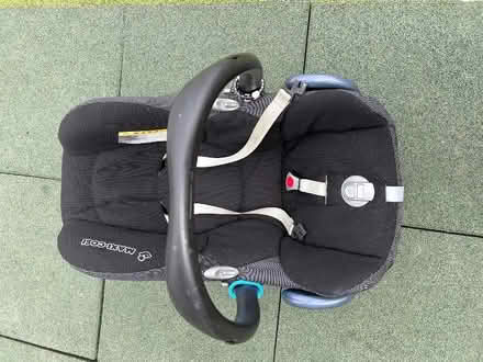 Photo of free Maxi cosi baby car seat (without base and not euro fix) (Shawlands G41) #1