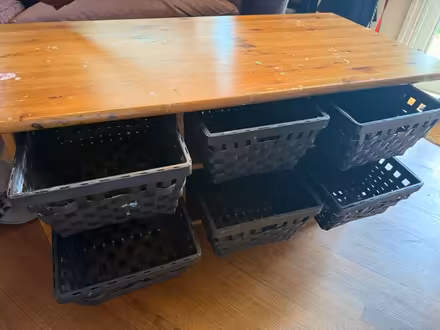 Photo of free Coffee table with baskets (North Springfield) #1