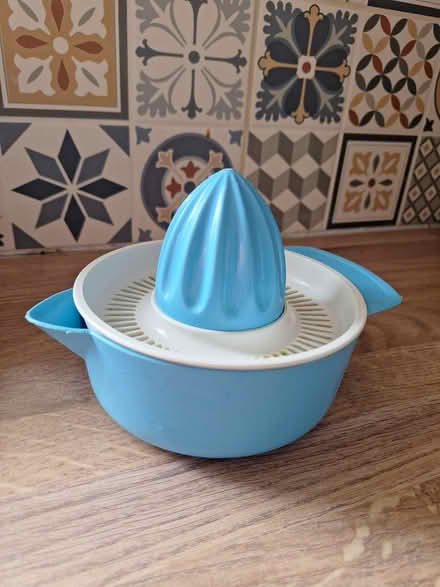 Photo of free Fruit juice squeezer (Pemberton WN5) #1