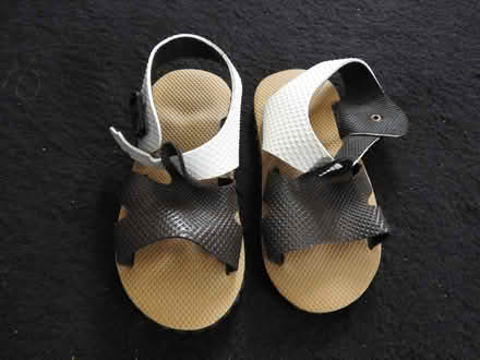 Photo of free Children's sandals (Agar Nook LE67) #1