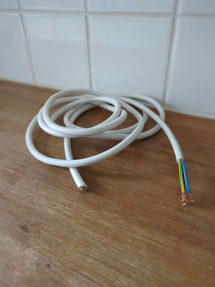 Photo of free 1.87 metres 3-core electrical cable (Twickenham TW2) #2
