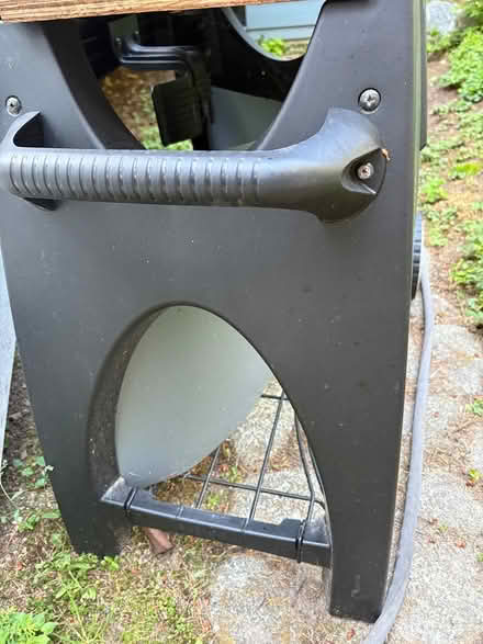 Photo of free table top BBQ and BBQ stand (Poulsbo) #4