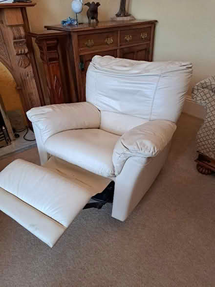 Photo of free Cream leather chair (Southport PR8) #2