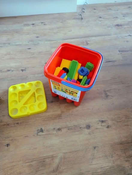 Photo of free Bucket of Sticklebricks (Broadwater BN14) #1