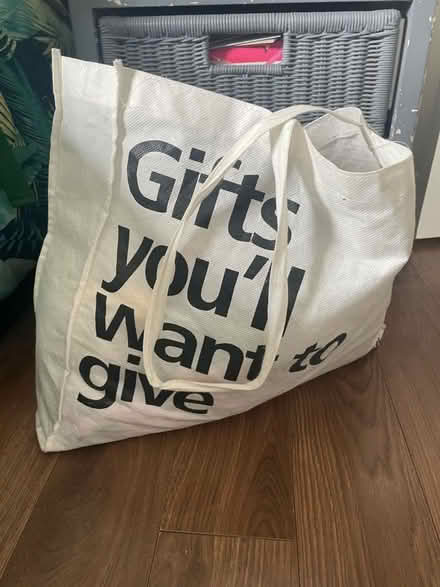 Photo of free 2-3 year toys & girls clothes (Leytonstone E11) #2