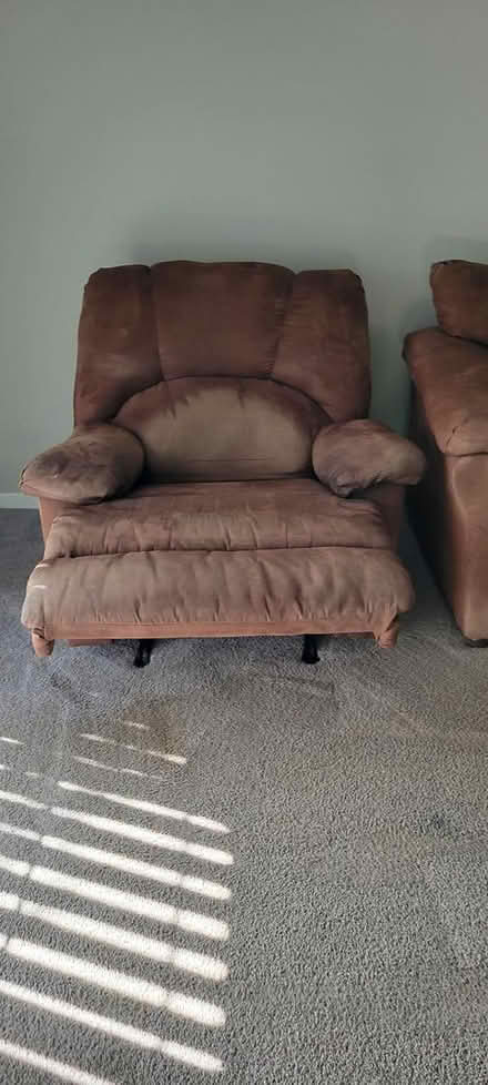 Photo of free Recliner, sofa & loveseat (Auburn Hills) #3