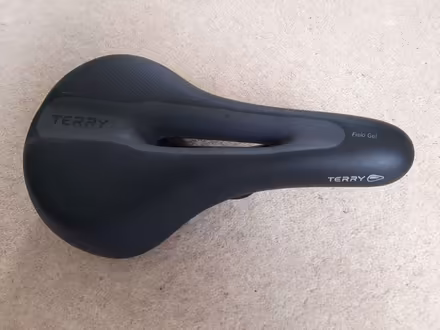 Photo of free Terry synthetic saddle (Viewlands PH1) #1