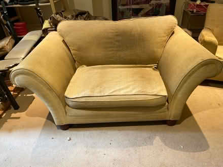 Photo of free Soda and armchair (Nettlebed RG9) #1