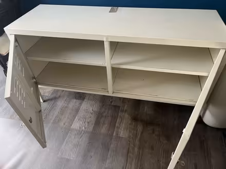 Photo of free cabinet (off white) (Hawthorne) #2